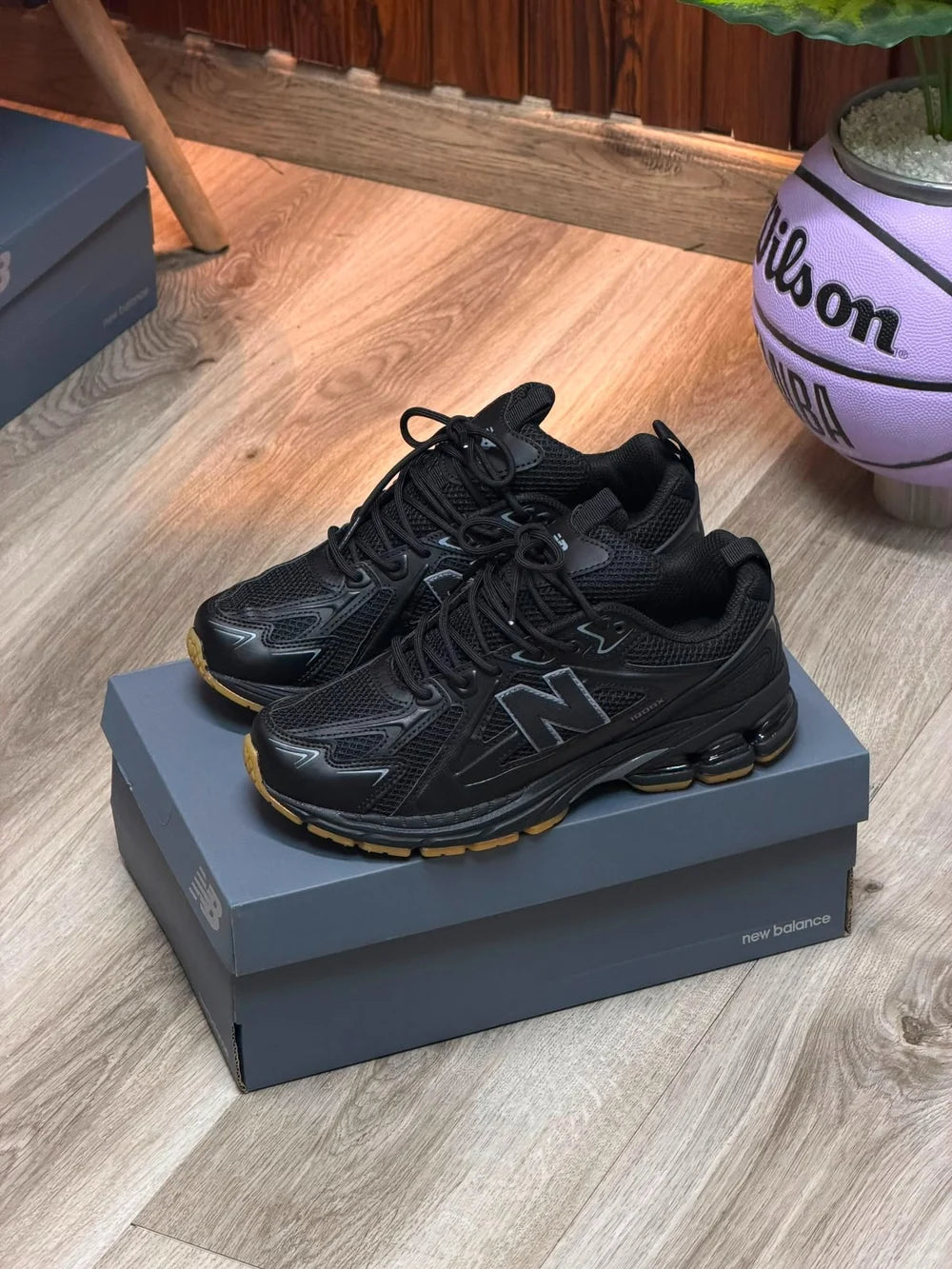 Tenis negro