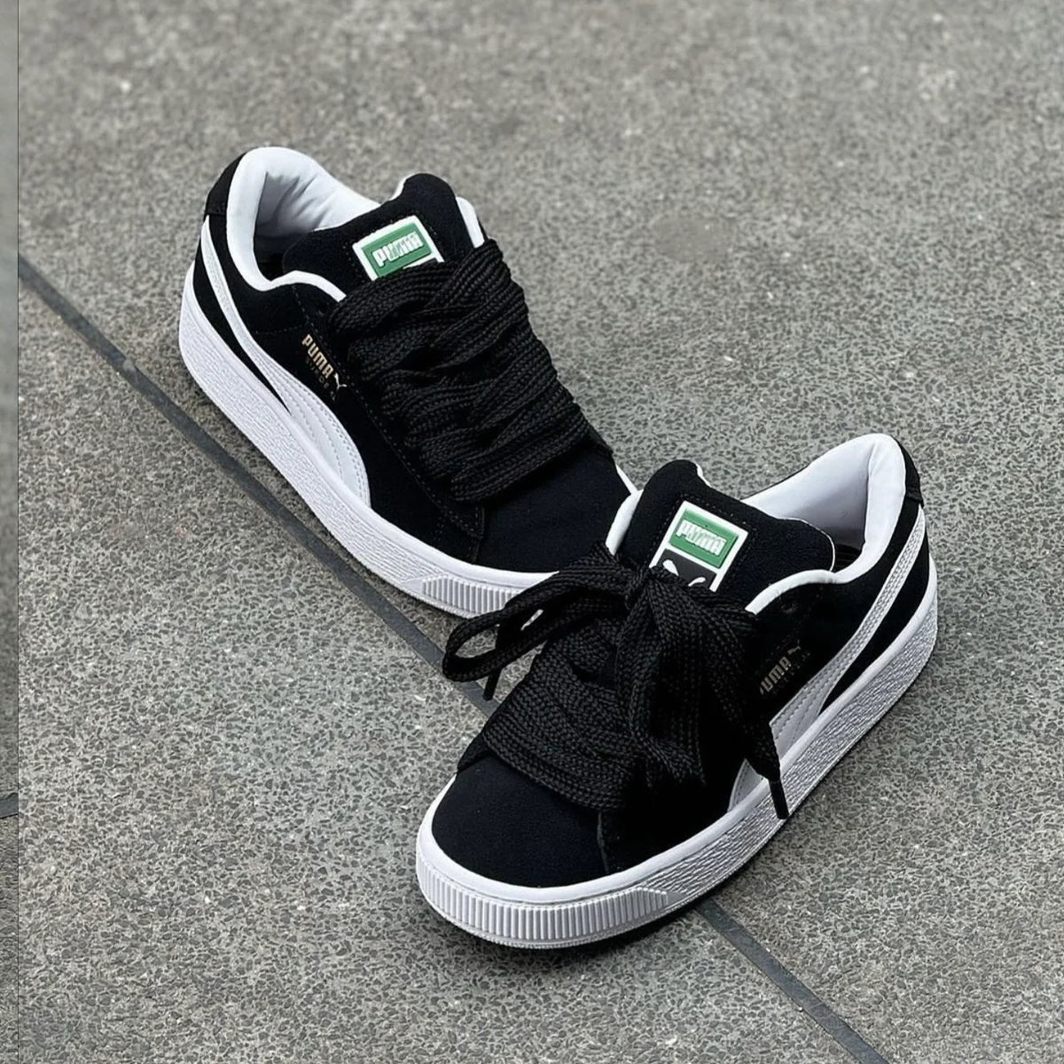 Sneaker blanco y negro