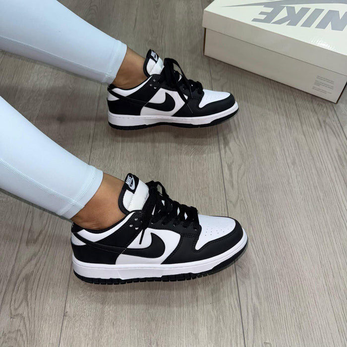 Sneaker blanco y negro