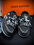 Sneaker negro y gris