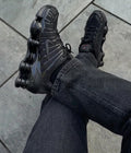 Tenis negro